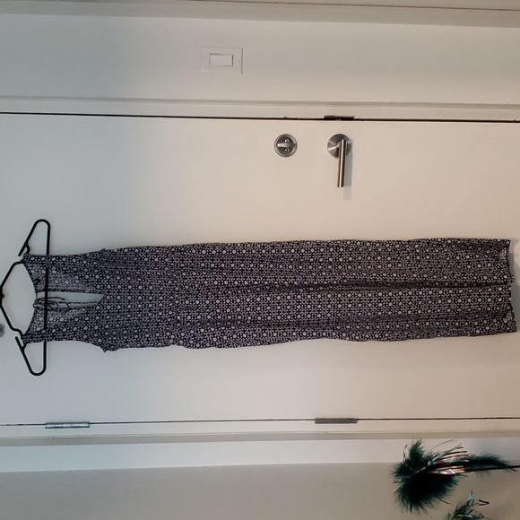 H&M Jumpsuit, Size 8 (fits like a 6) - Picture 1 of 5